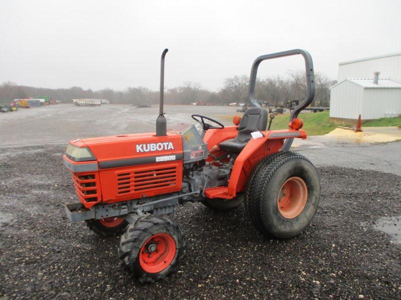 Kubota L2500 SN 30198