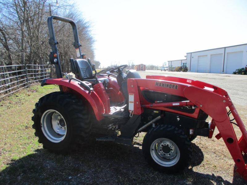 Mahindra 3535 with Loader SN C35G1035