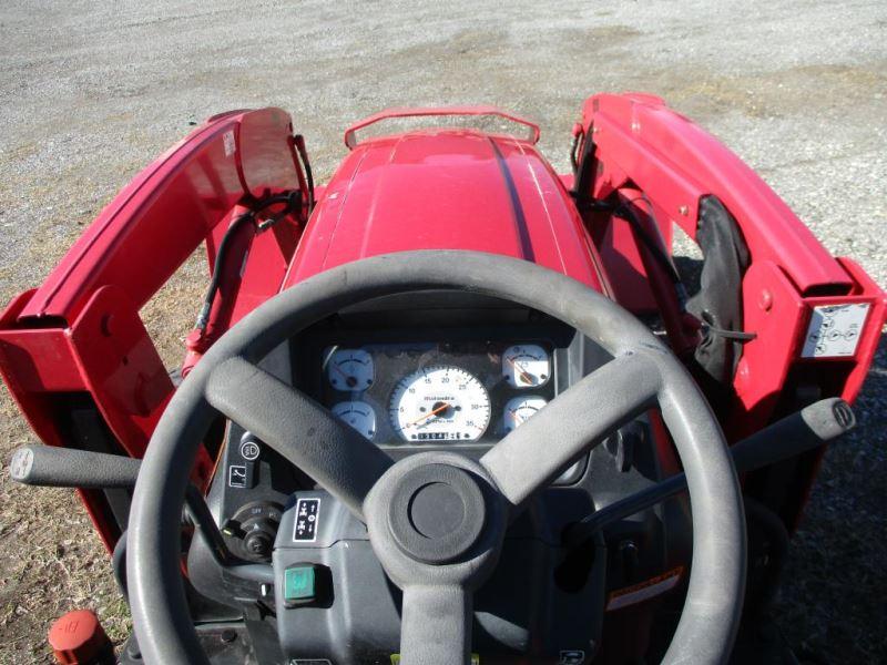 Mahindra 3535 with Loader SN C35G1035