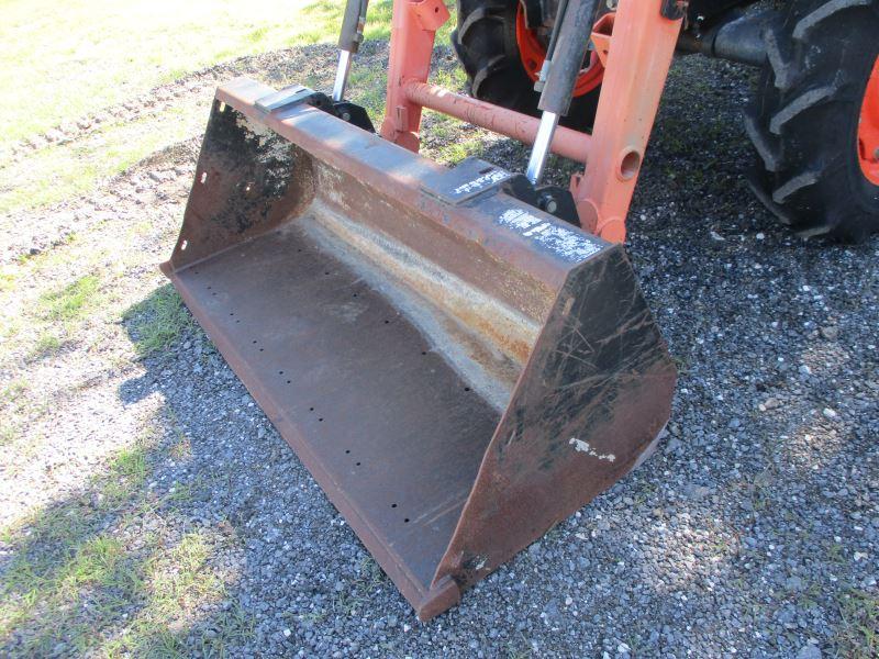 Kubota M4900 with loader SN Covered