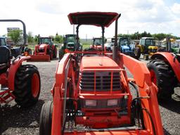 Kubota M4700 wtih Loader SN 10533