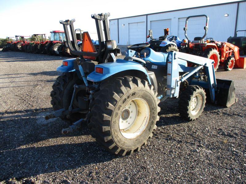 New Holland TC29D with Loader SN G024769