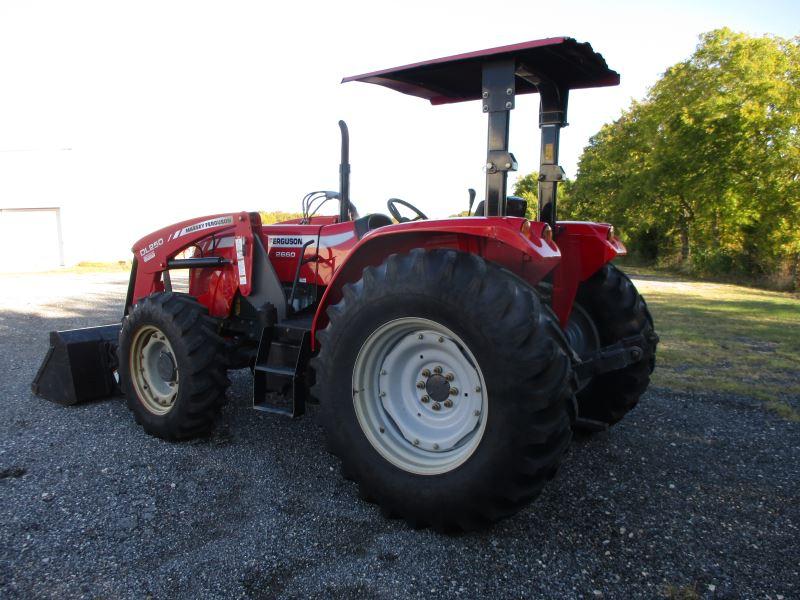 Massey Ferguson 2660 HD w/Loader SN ABC013107