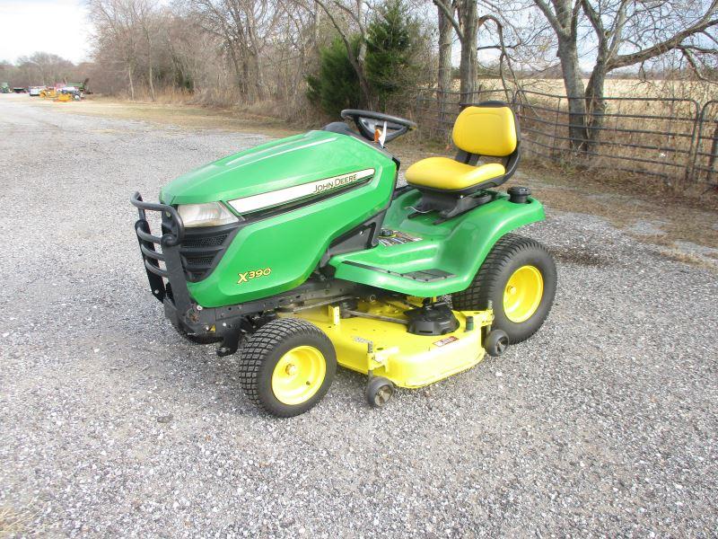 John Deere X390 SN 1M0X390AEGM011033