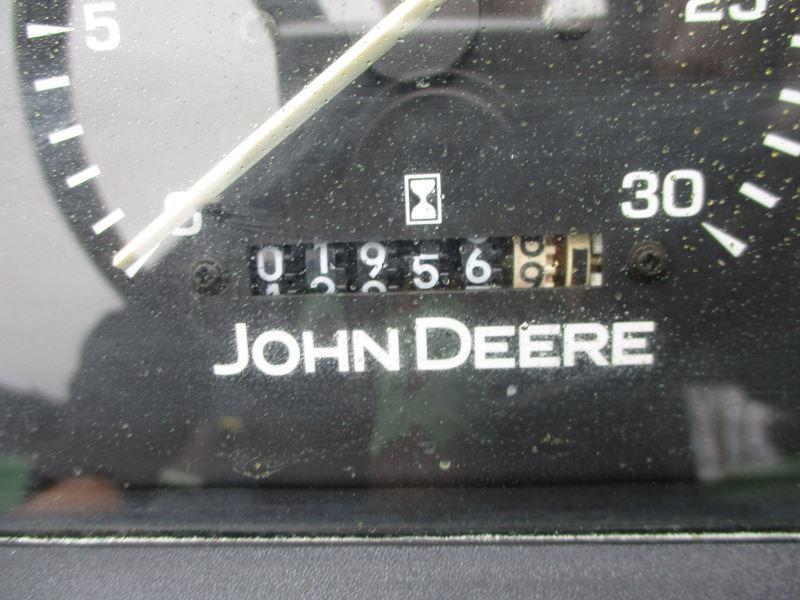 John Deere 5065E with loader SN 1PY5065EVCB007628