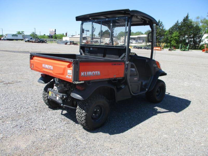 Kubota RTVx900 SN 12866