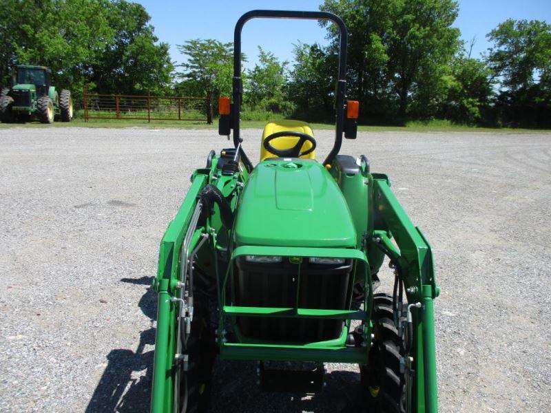 John Deere 3032E with Loader SN 1LV3032EHFH711961