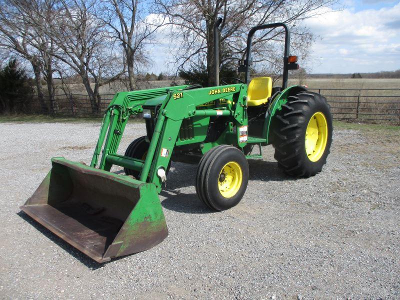 John Deere 5205 with Loader SN LV5205B121099