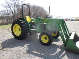 John Deere 5205 with Loader SN LV5205B121099