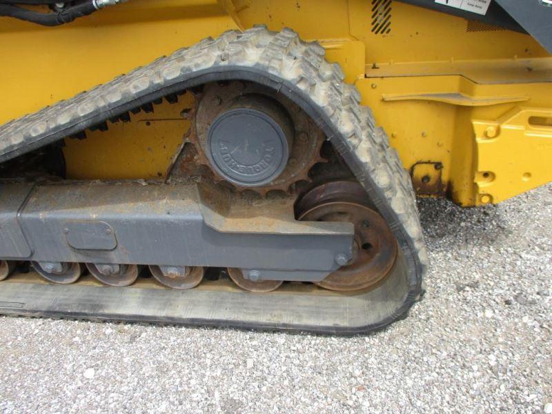 Deere 329E SN 1T0329EKPGE298002