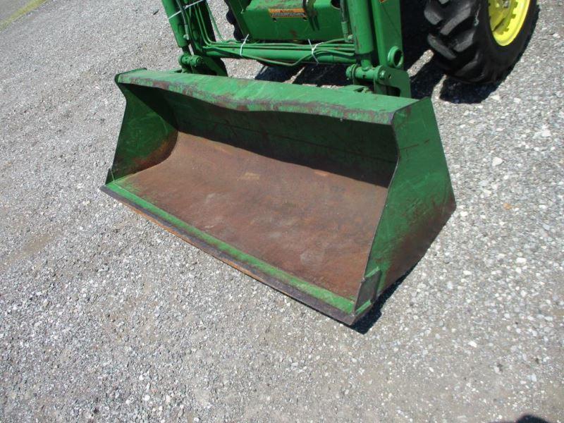 John Deere 4310 with Loader SN L04310P136172