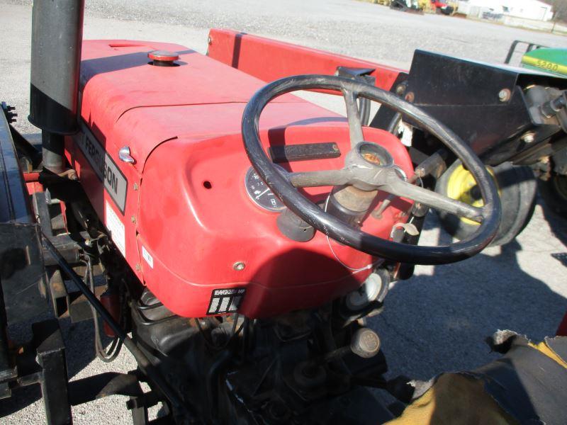 Massey Ferguson 231S with Loader SN K08009