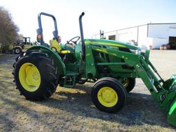 John Deere 5075E with Loader SN 1PY5075ETHH102208