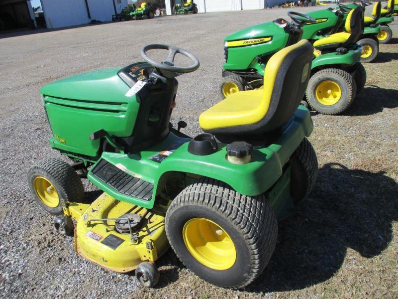 John Deere LX280 SN M0L280B122885