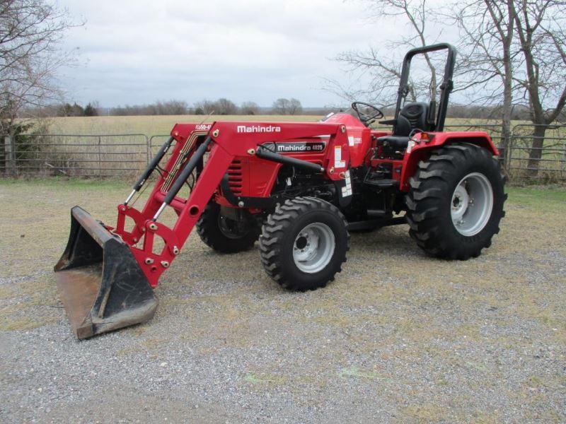 Mahindra 4025 with Loader SN MRCN2906