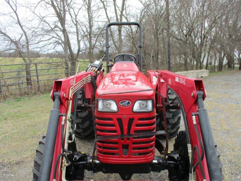 Mahindra 4025 with Loader SN MRCN2906