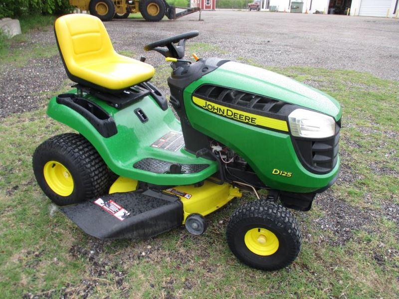 John Deere D125 SN 1GXD125ELD8500511