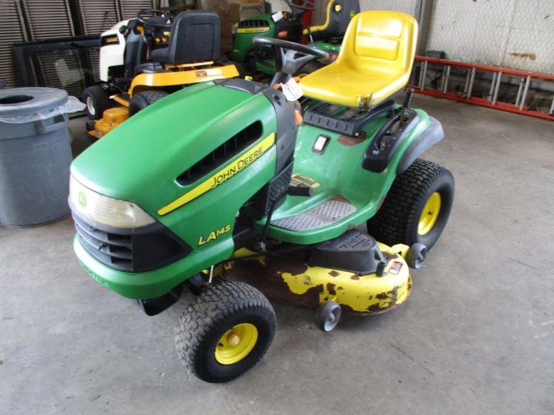 John Deere LA145 SN GXA145A225667