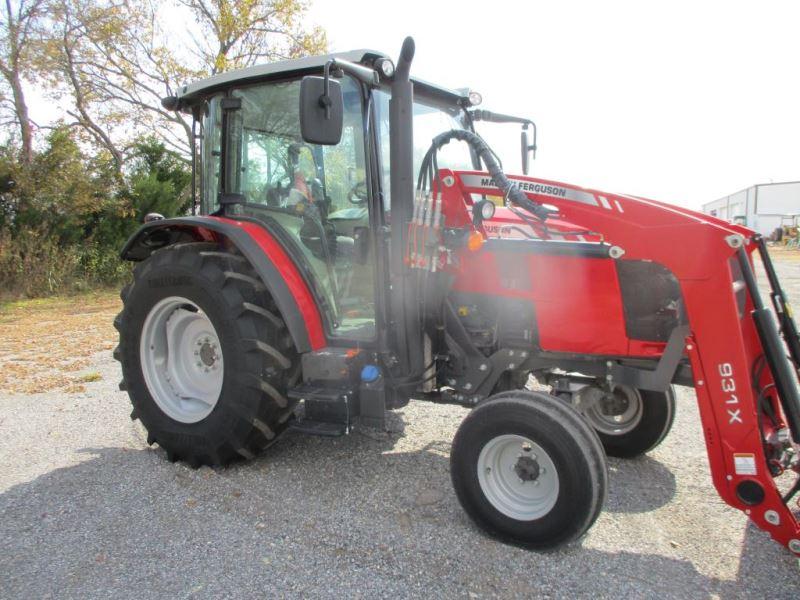 Massey Ferguson 4708 with Loader SN CK5024015