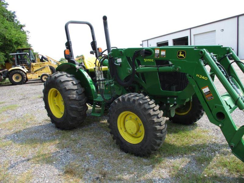 John Deere 5055E with Loader SN 1PY5055EHHH103486