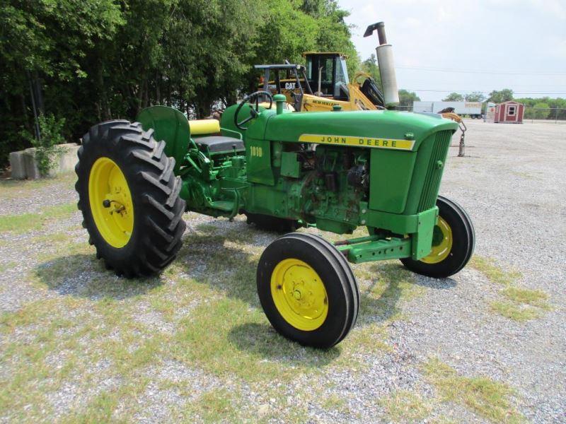 John Deere 1010