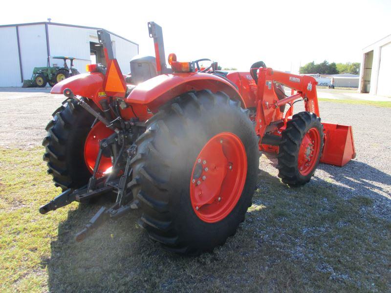 Kubota M6060 with Loader SN 64078