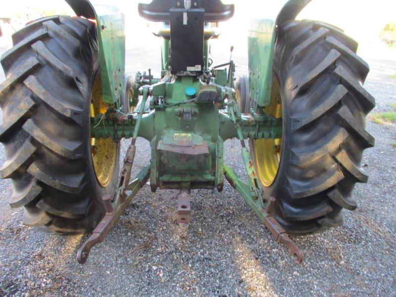 John Deere 2350 SN L02350G454533