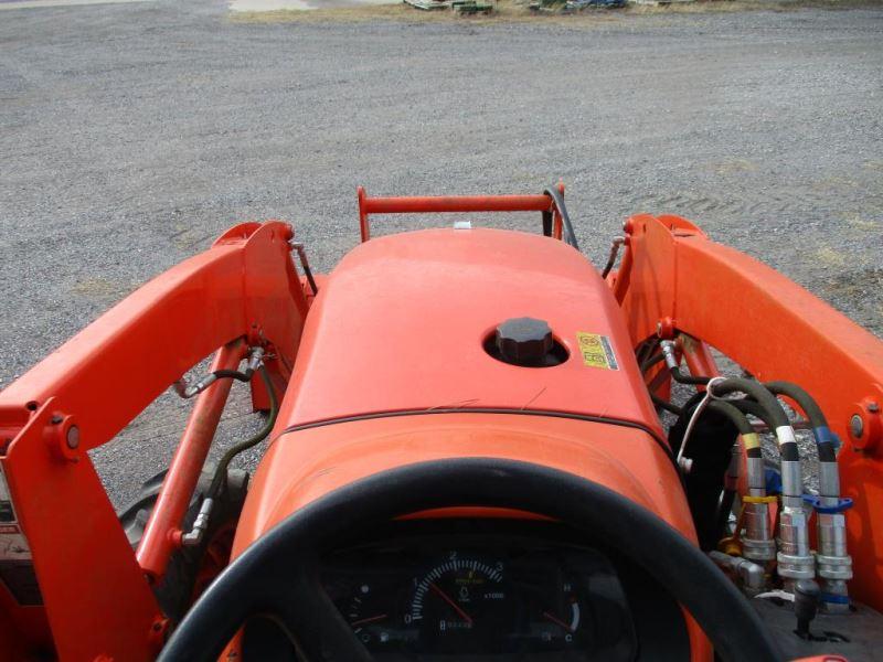 Kubota L3200 with Loader SN 66452