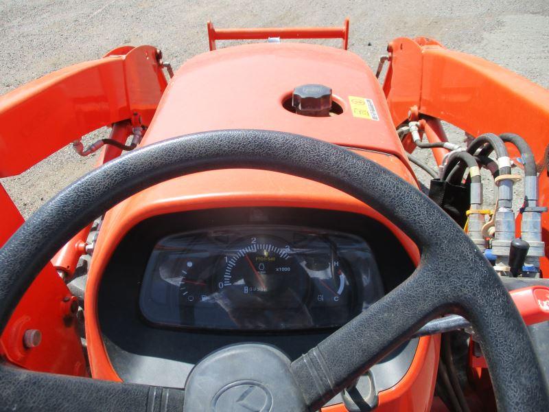 Kubota L3200 with Loader SN 73064