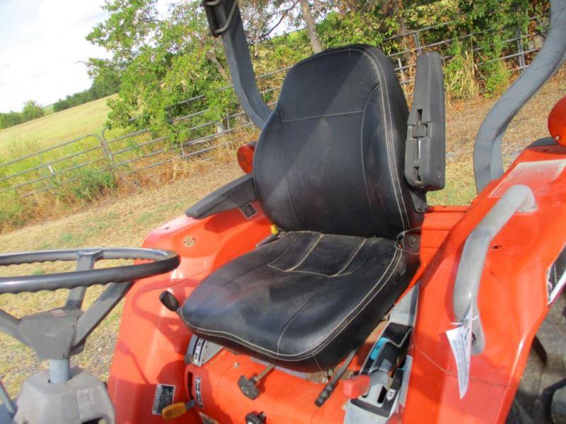 Kubota L3010 with Loader SN 70694