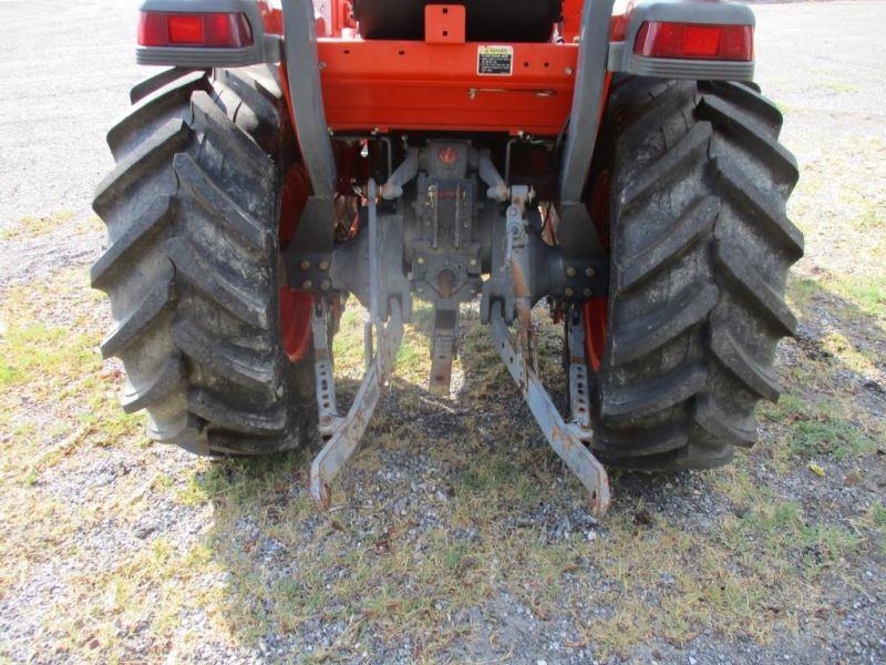 Kubota L3010 with Loader SN 70694