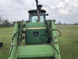 John Deere 4640 with Loader