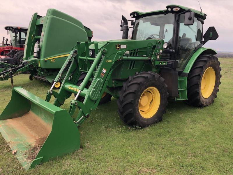 John Deere 6105R with Loader