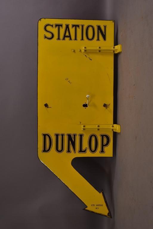 Dunlop Station Porcelain Arrow & Clocks (TAC)