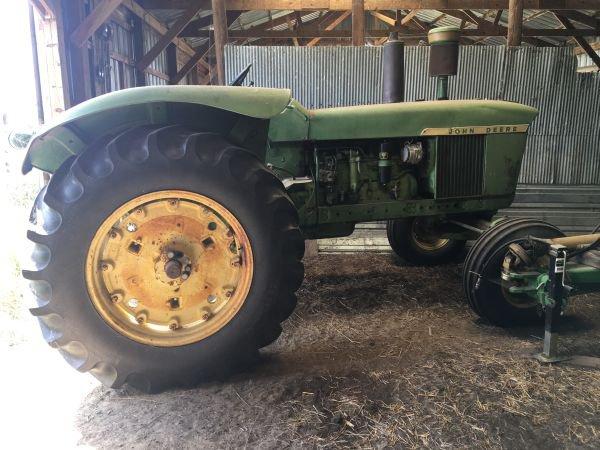 JD 4020 2WD tractor