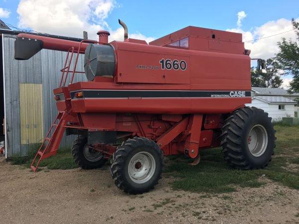 1986 Case IH 1660 combine