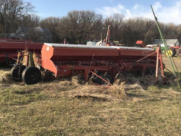 IH 620 drill for parts