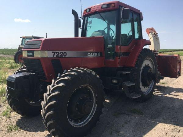 Case IH 7220 MFD tractor