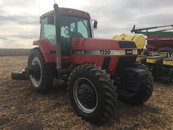 Case IH 7220 MFD tractor