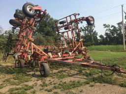 39’ WilRich Quad 5 field cultivator