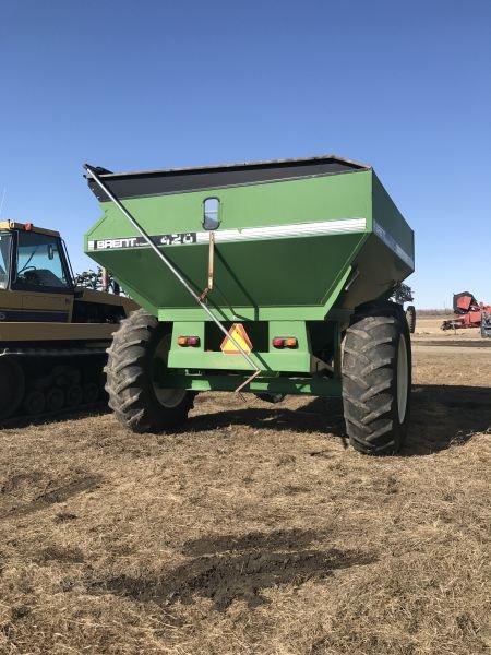 Brandt Model 420 grain cart