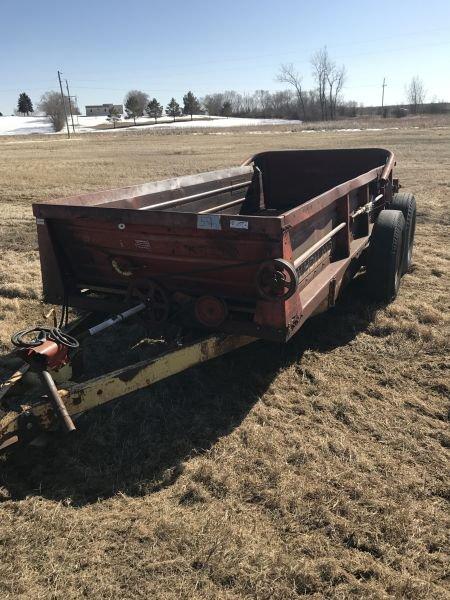 NH 791 manure spreader