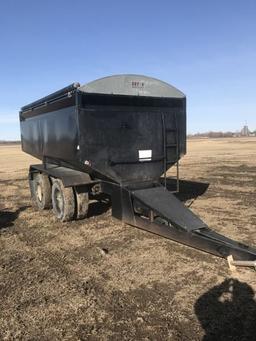 Pup grain trailer