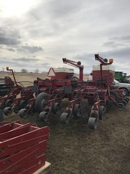 955 Case IH 16 row planter