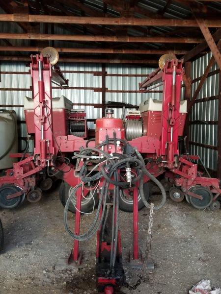 955 Case IH 16 row planter