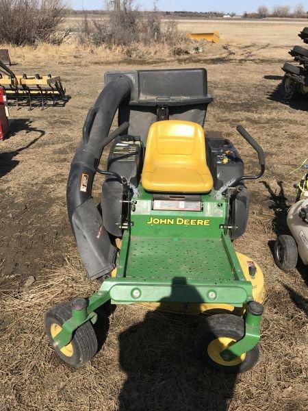 42’ JD Z225 Zero turn lawn mower