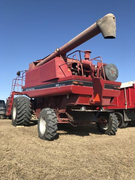 1680 Case IH combine