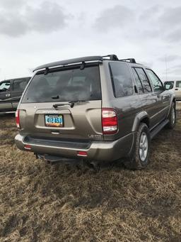 2001 Nissan 4WD Pathfinder