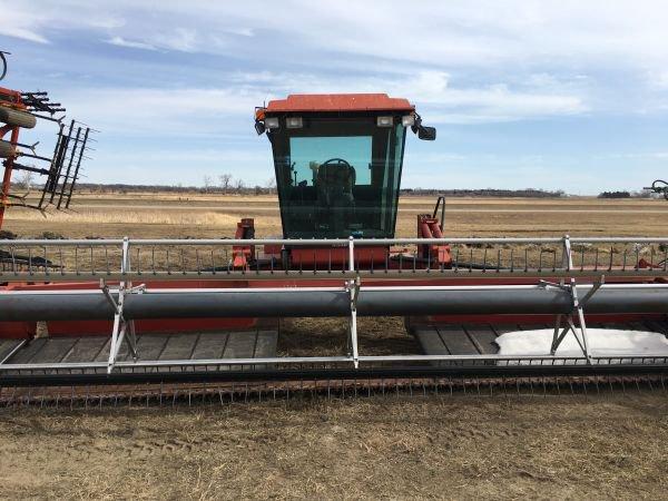 1996 8820 Swather