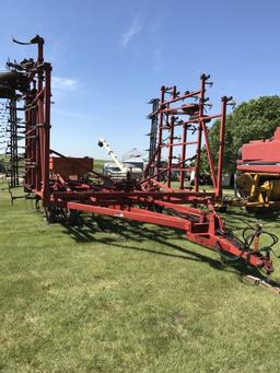 44' Case IH field cultivator w/ harrows